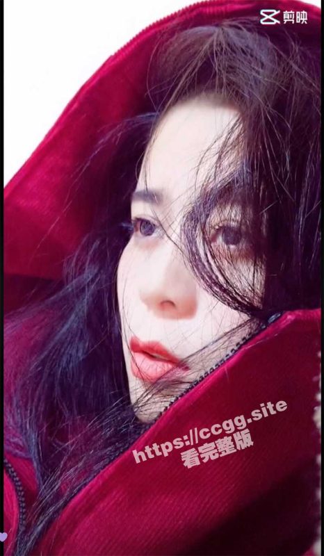 抖音90万粉丝舞蹈主播『顾奈儿』外网放肆自拍流出 蜂腰翘臀 大奶子好真实！-51吃瓜网