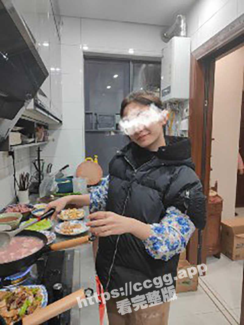 素人姐姐 亲姐在家发骚 好心老哥真实自拍乱伦视频分享给大家 - 51吃瓜网-51吃瓜网