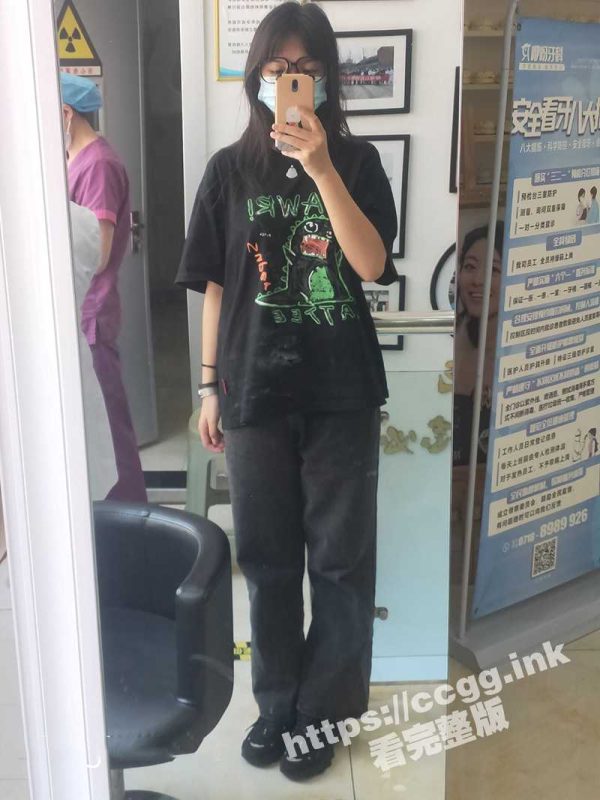 在校眼镜学生妹被金主包养 外纯内骚 舌钉乳钉 菊花已开 露出自慰啪啪啪 阴蒂超大！-51吃瓜网