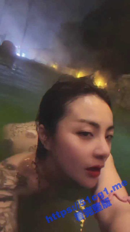 广州艺术学院妹子  悠冉  开房露脸 户外漏点  泳池裸泳  开放程度赶超欧美-51吃瓜网