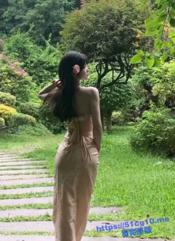 你的女神是有钱人的母狗！深圳车模女神 紫薇 高颜长腿极品身材 白虎粉穴绿茶婊不雅视频流出！-51吃瓜网