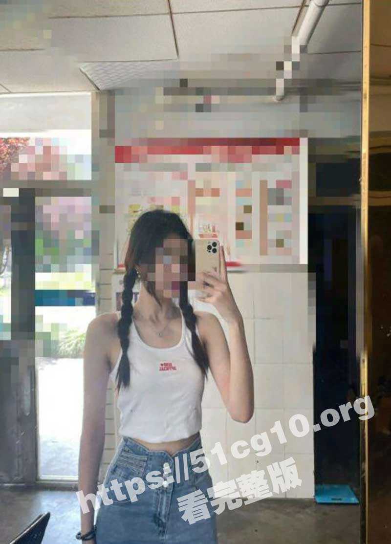 禽兽哥哥趁妹妹睡着后强行插入 强奸一奶同胞的亲妹妹 露脸无码只为真实 - 51吃瓜网-51吃瓜网