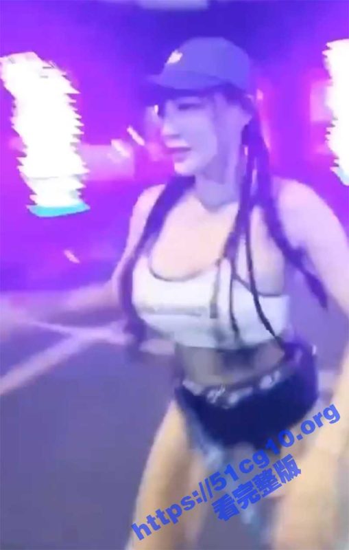 巨乳 美女 打篮球 带球撞人技术手段 犯规了-51吃瓜网