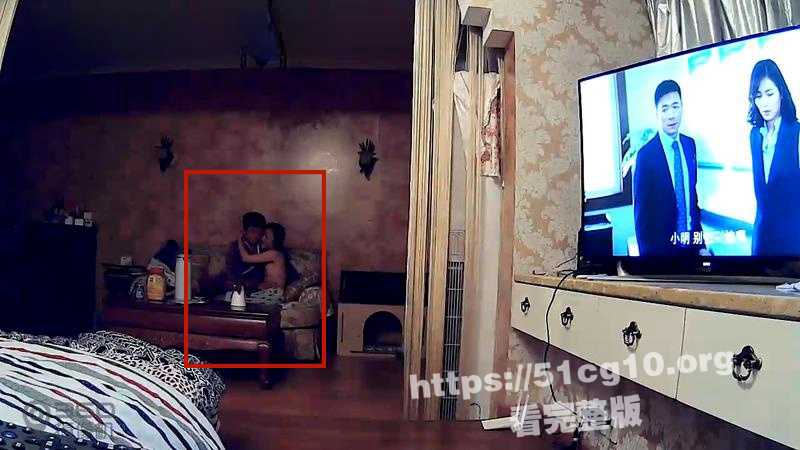 我厉害还是你前夫厉害？河南离异少妇偷情男同事 被家里的摄像头拍下  骚女大叫 不能射里面！-51吃瓜网