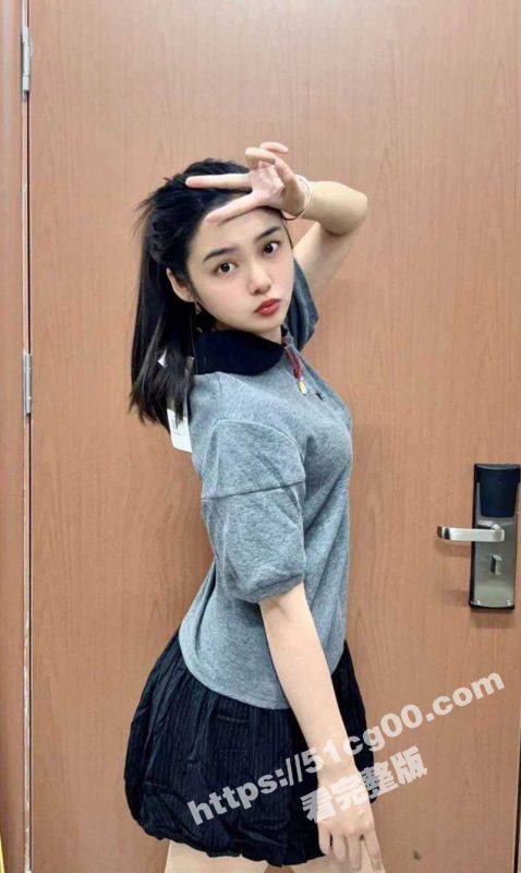 重庆女娃儿硬是要得 四川美术学院曹兴运 分手了前车主还有车钥匙 偶尔开出去兜兜风-51吃瓜网