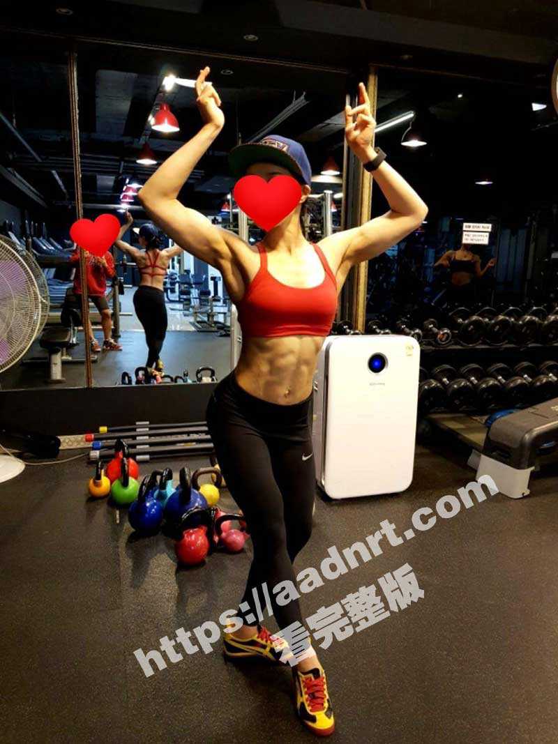 专业操男人 有腱子肉的女人惹不起 男友每次都只能躺下地上等着被操 - 51吃瓜网-51吃瓜网