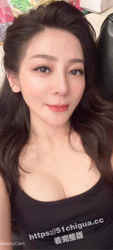 闽南歌我只听十二大美女，小时候爸爸一放这个就让我出去玩，现在终于懂了！-51吃瓜网