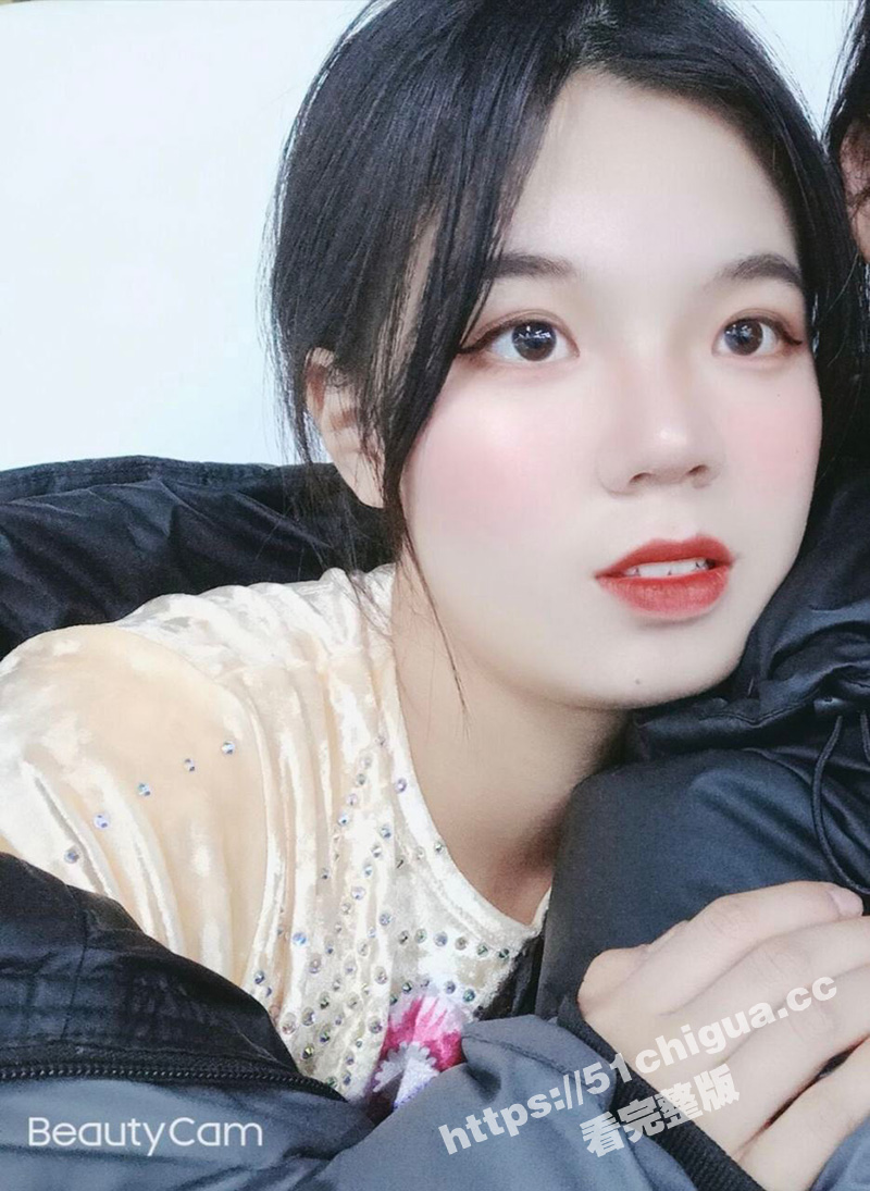 安徽卫生健康职业学院 的母狗 陈曦 被投稿流出 反差小母狗最喜欢吃大鸡吧了! - 51吃瓜网-51吃瓜网