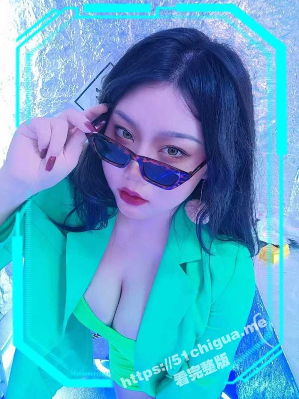成都师范大学反差美女 刘昕 露奶抠B被金主爸爸威胁 你也不想你的视频被全校同学知道吧！-51吃瓜网