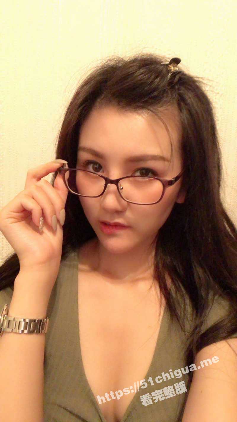 瓜友勾搭刚刚离婚小嫂子!高颜值成熟诱人的小嫂子离婚了 聊了几天开始发照片视频 不雅自拍流出! - 51吃瓜网-51吃瓜网