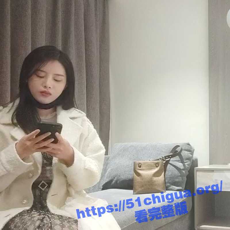 探花小利约炮170美腿美女 长裙坐身上揉胸 埋头舔逼低吟 交叉姿势爆插小穴 美女直呼被干得生疼！-51吃瓜网