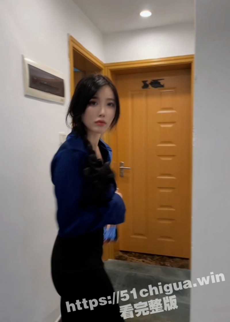 学生家长在女卫生间堵住女教师 直接推进去撕开女教师衣服野蛮 口爆强奸 女教师从反抗到屈服 - 51吃瓜网-51吃瓜网