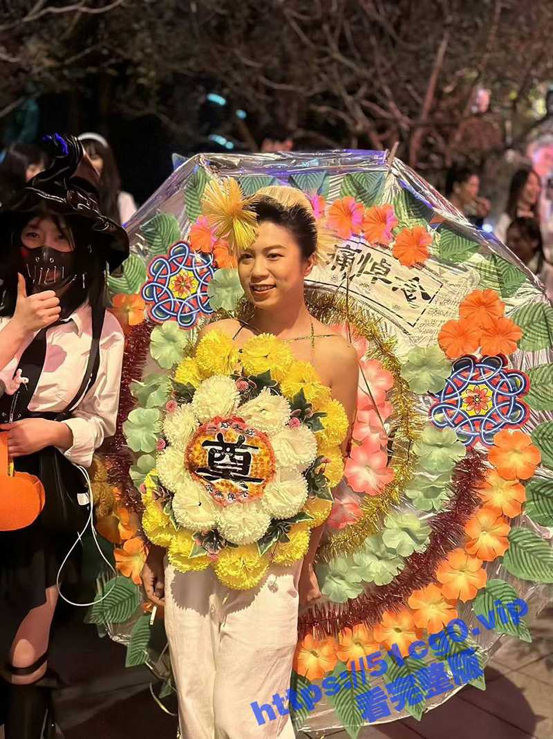 昨晚上海的万圣节 开始整活了! - 51吃瓜网-51吃瓜网