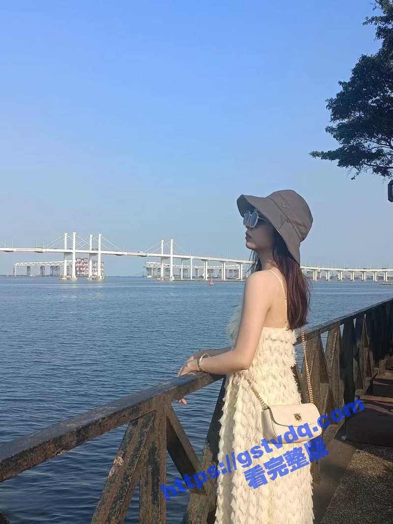 极品气质美女 刘彤 和富二代男炮友澳门酒店玩一夜情 自拍视频流出！被无情打屁股后入 - 51吃瓜网-51吃瓜网