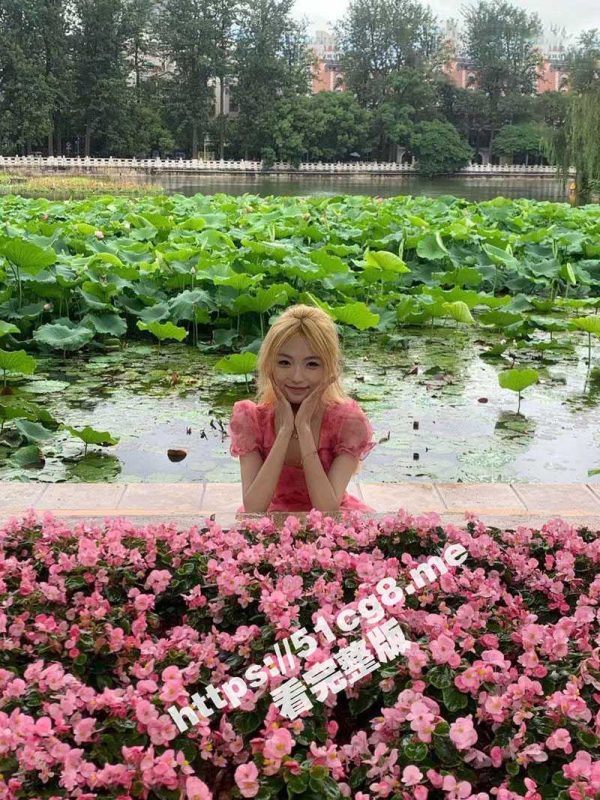 屌丝逆袭 终于把暗恋7年的女神给追到手！第一次操到心爱的女神 看女神被操哭的样子太刺激了-51吃瓜网
