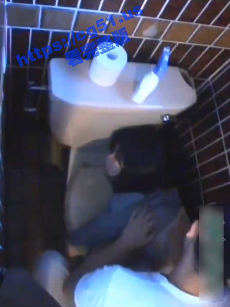 湾湾大波嫩乳少女失恋 酒吧彻夜买醉 最后在厕所被人捡尸 无情玩弄 肆意蹂躏! - 51吃瓜网-51吃瓜网