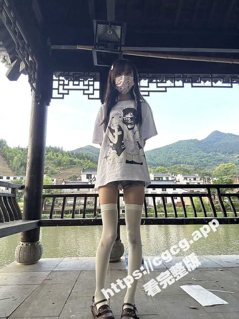 常州职业技术学院 极品白丝小萝莉 加微信都要钱 约到酒店各种花式爆操 事后竟发现原来还是抖音小网红 - 51吃瓜网-51吃瓜网