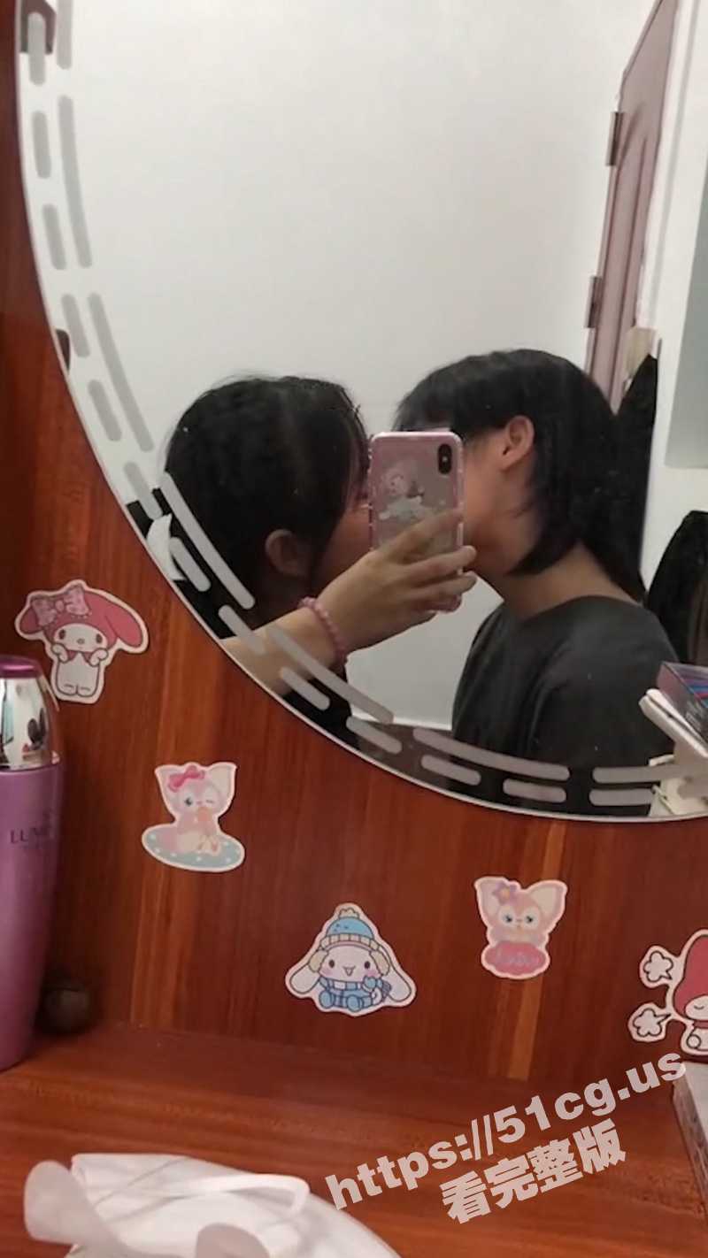 没有几把就用金手指!大学女生同性恋日常流出 没有几把就带着假鸡吧激情做爱! - 51吃瓜网-51吃瓜网