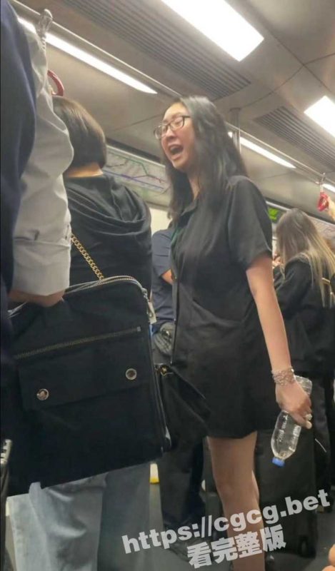 继地铁判官后 上海地铁女战神再现江湖 二人面目狰狞 满口粗言 被网络疯传！-51吃瓜网