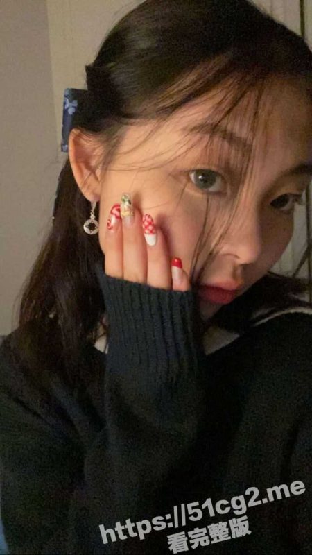 19岁花季少女 Luckytu 极品反差 露脸大学生美乳翘臀 被变态金主肛塞 变装 手铐 花式啪啪！-51吃瓜网