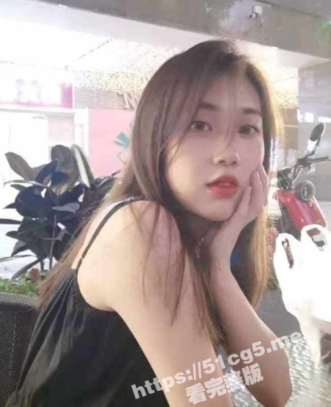 珠海直播场控妹 孙淼 恋爱期间找同事在酒店约炮 被男友发现后投稿曝光其约炮视频和露脸啪啪视频！-51吃瓜网