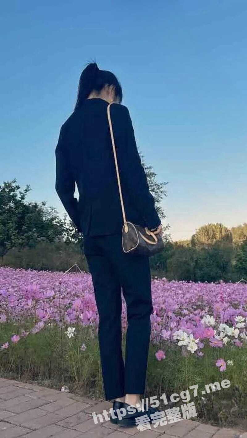 大神演绎 与穿着丝袜的班主任 于老师的禁忌之爱 羞涩无套插入 高潮内射 - 51吃瓜网-51吃瓜网