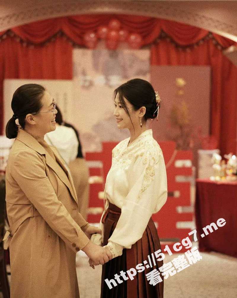 订婚前的狂欢 极品骚母狗在订婚前夜与多名男子发生关系 全是无套内射 多角度视频曝光流出 - 51吃瓜网-51吃瓜网