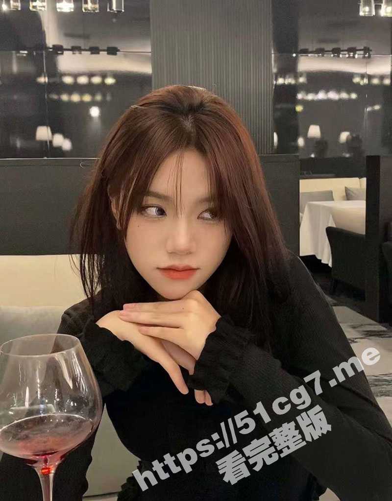 瓜友分享劲爆大瓜！室友与异地男票见面 没成想晚上还在和室友闺蜜开房啪啪啪 被瓜友意外发现性爱小视频！ - 51吃瓜网-51吃瓜网