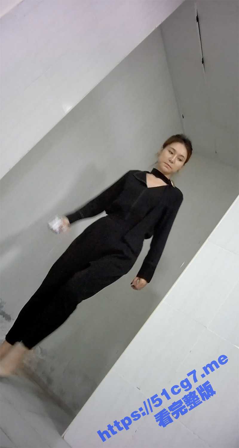 厕拍达人混进高档写字楼女厕 偷拍气质套装美女的微毛小嫩鲍 极品骚丁很诱人！ - 51吃瓜网-51吃瓜网