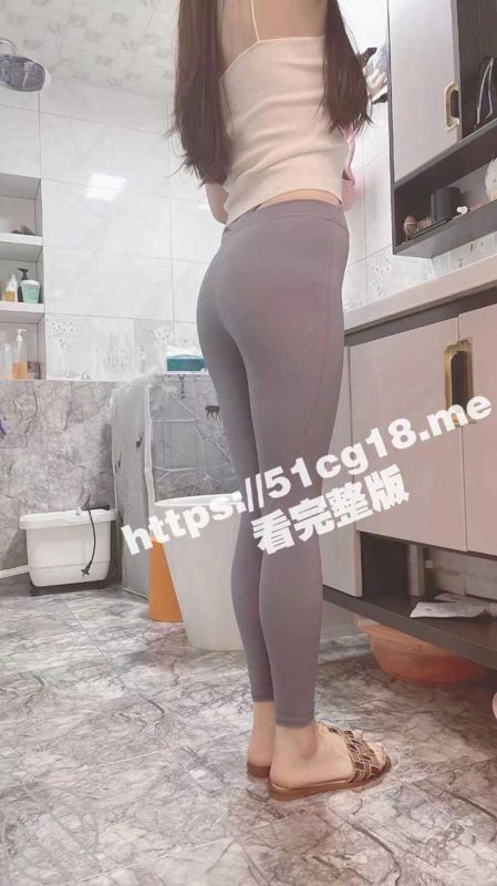 和大嫂的乱伦史 把瑜伽网红嫂子操高潮以后 惊讶发现嫂子变态的另一面-51吃瓜网