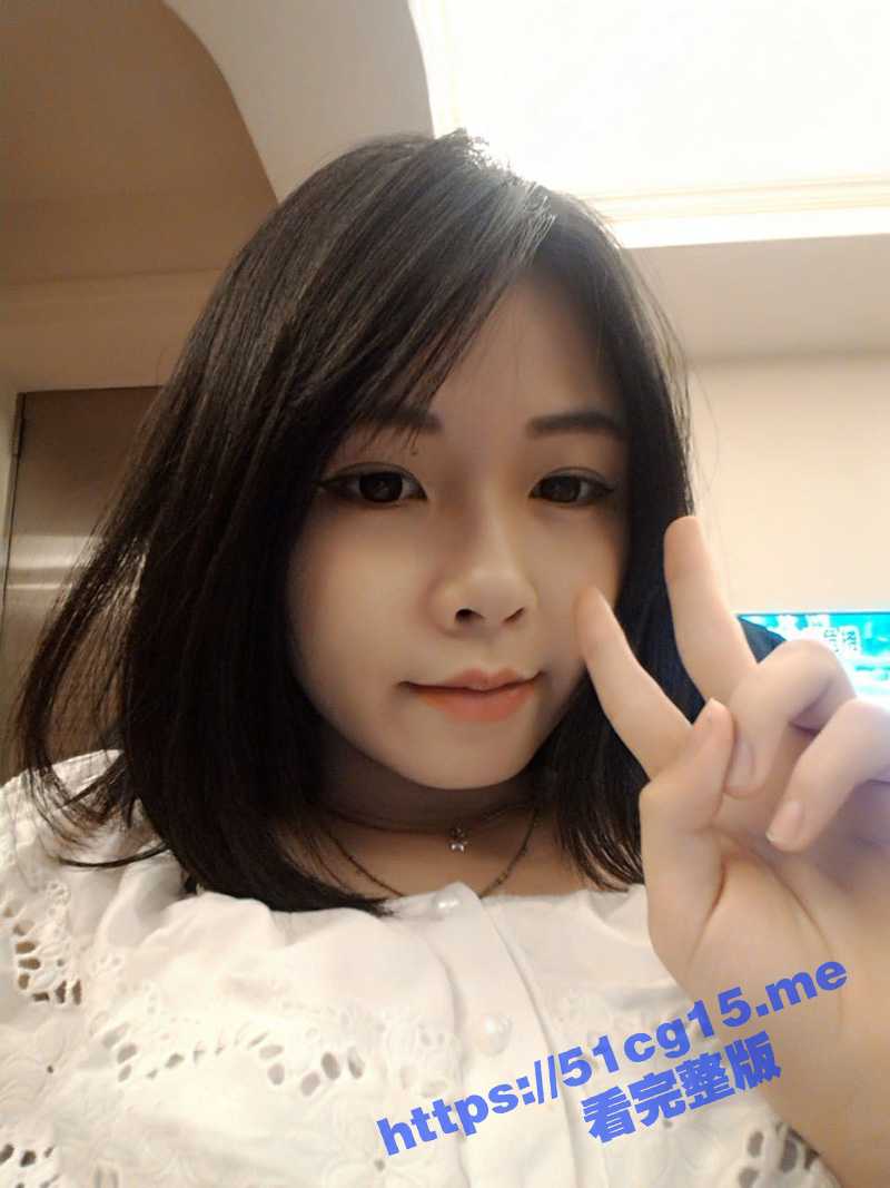 台北清纯嫩妹到新竹送炮 毛毛刚刮不久超级粉嫩 被炮友无套插入 叫声嗲嗲的很好听! - 51吃瓜网-51吃瓜网