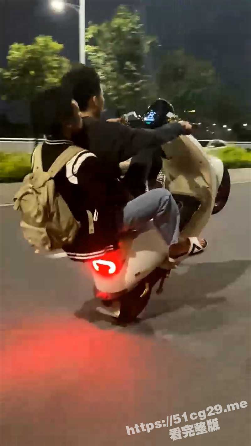 翘头失败合集！不狂还能叫年轻人吗 鬼火少年街头玩机车耍帅作死镜头合集！ - 51吃瓜网-51吃瓜网