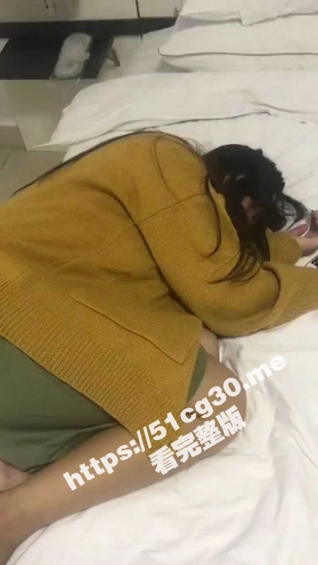 约公司巨乳同事妹子外出喝酒 灌醉后带到酒店 各种玩弄无套内射 顺便拍下视频 威胁同事下次还能继续操！-51吃瓜网