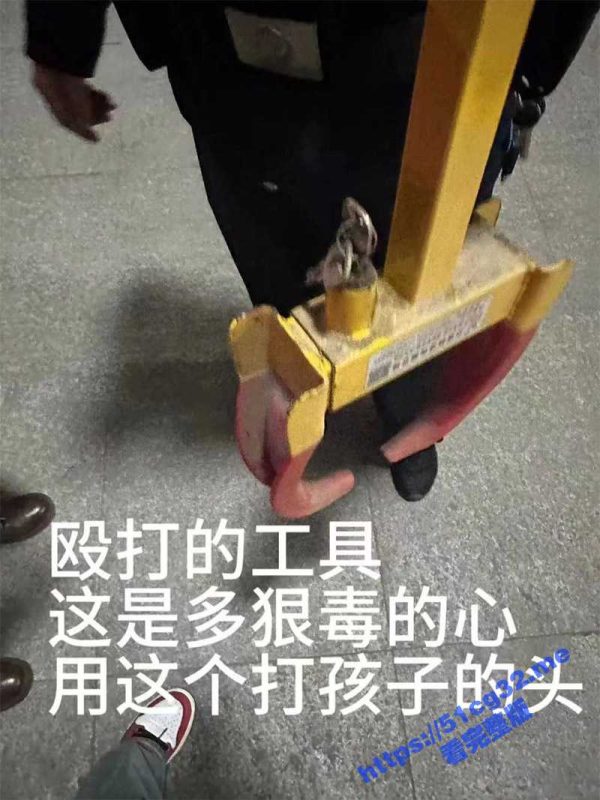 保安真猖狂！安徽宣城瀚海世纪豪庭 保安暴打业主孩子视频流出-51吃瓜网