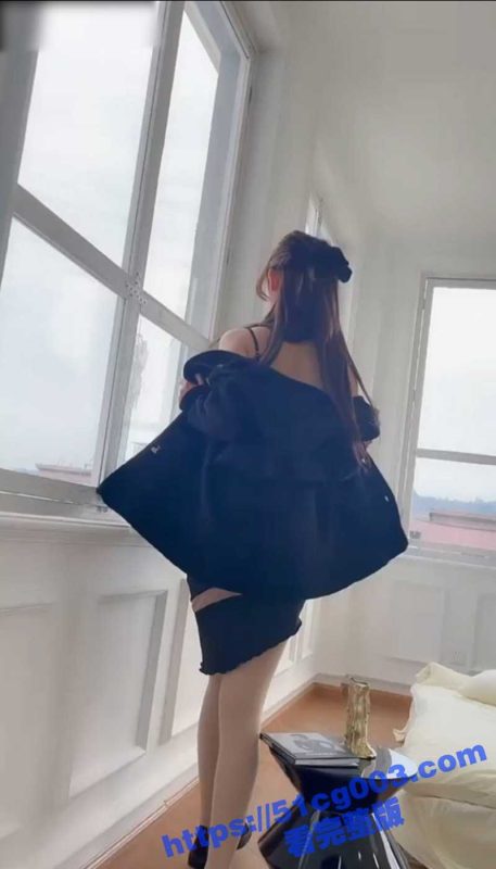 人气最高的网红嫩模 阿朱 极品高颜值女神户外大胆露出合集-51吃瓜网