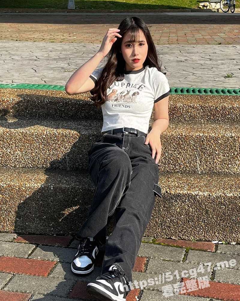 台湾台南IG白嫩清纯巨乳风骚网红美女 陈小珮 私下和男友自拍不雅性爱视频流出 - 51吃瓜网-51吃瓜网