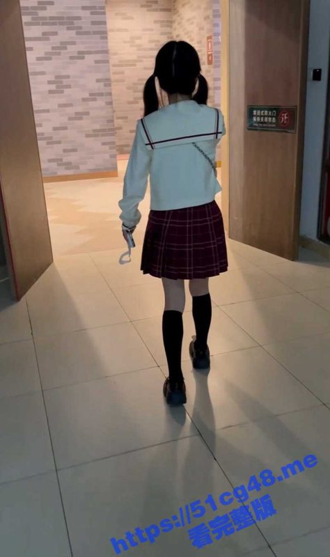 江南第一深情约炮红短裙JK小熊妹 表面看着很清纯的妹子没想到在床上这么淫荡 反差极大-51吃瓜网