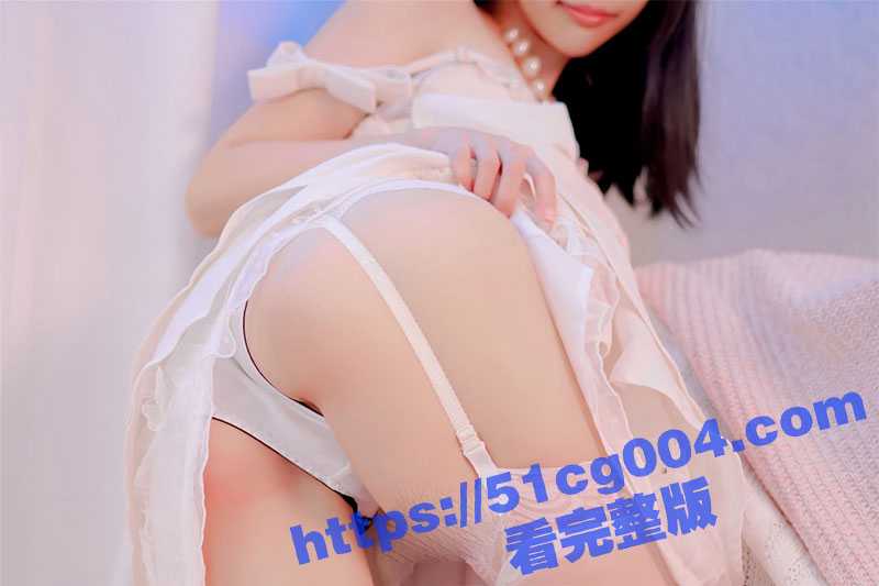 网红美少女 铃木美咲 大尺度淫乱新作之弟弟打飞机被发现姐姐亲自上阵解决！-51吃瓜网