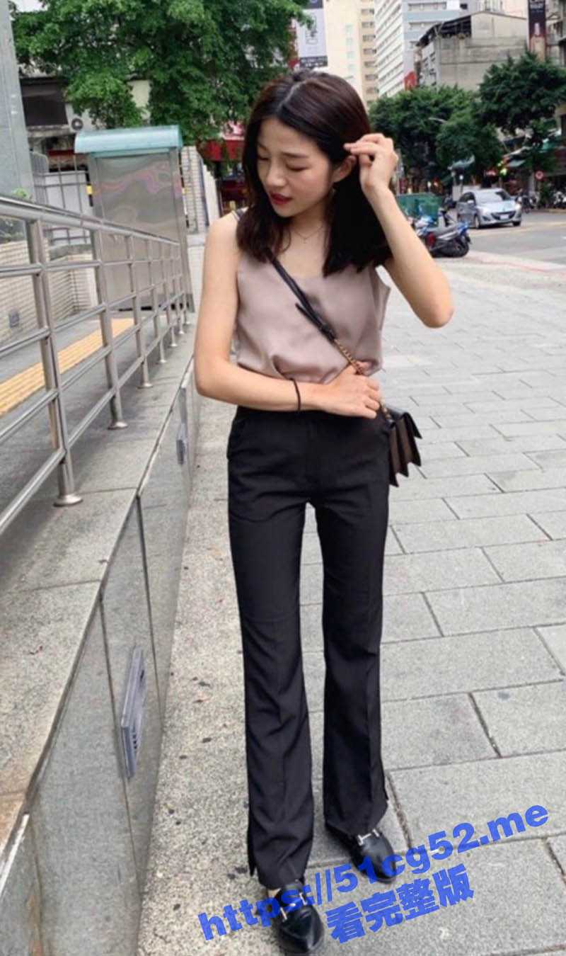 台湾极品情侣开房啪啪 阴毛浓密的短发高颜值台妹被操得下面生疼不让内射 最后搞完用热水洗逼逼缓解 - 51吃瓜网-51吃瓜网