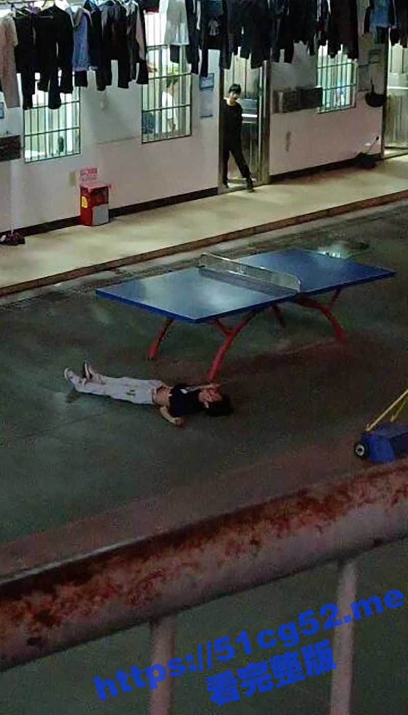 广西梧州某职校 男的和女朋友吵架分手 疑似想不开跳楼自杀 目前学校没有给出任何解释 - 51吃瓜网-51吃瓜网