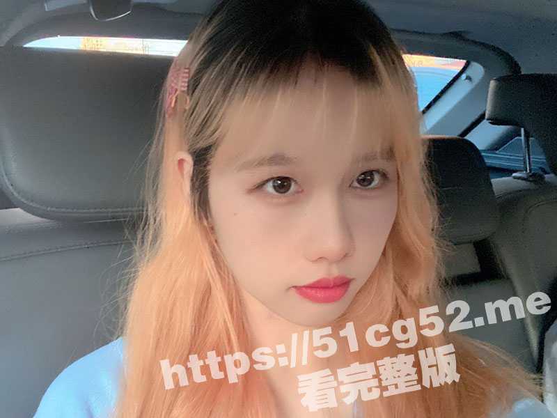 带江苏旅游职业学院女友出去旅游 到酒店将包臀牛仔裤脱掉一半 等不急直接插入她的馒头逼里! - 51吃瓜网-51吃瓜网