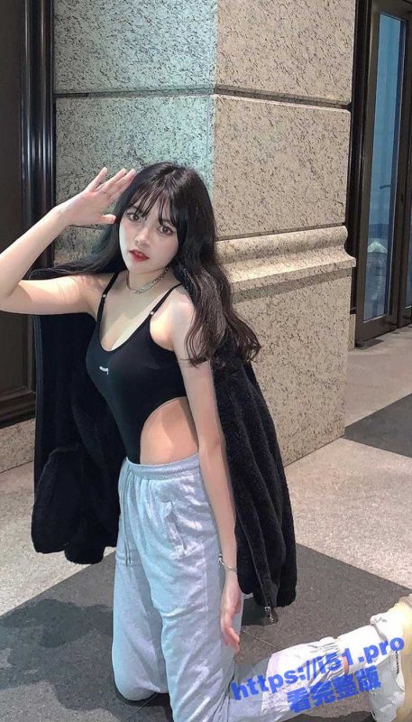 游戏打的好 炮友不会少！极品嫩妹不远千里来送逼 只因和平能吃鸡！-51吃瓜网