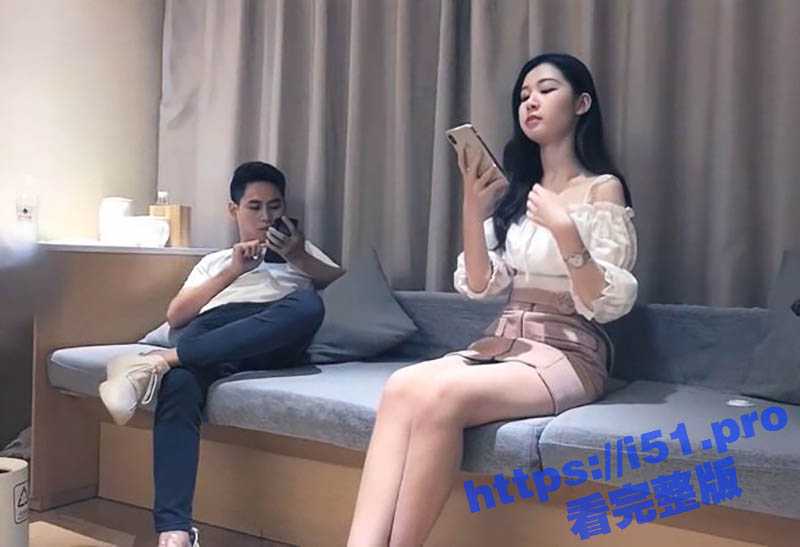 3000一炮约的20岁女大学生 清纯校园风大长腿妹子 笑起来很好看 拔开内裤摸逼口交 站立后入爆操-51吃瓜网