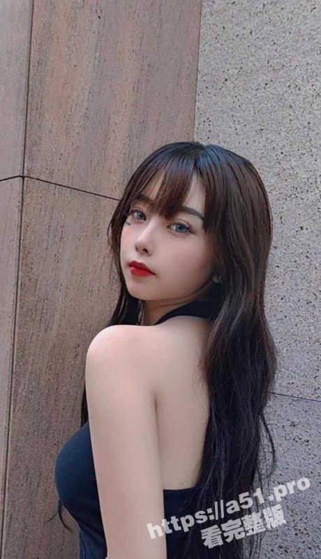 瓜友投稿曝光 天选之婊！这个婊子身材是真的好 人瘦奶大 越看越觉得有味道 越看越想操！-51吃瓜网