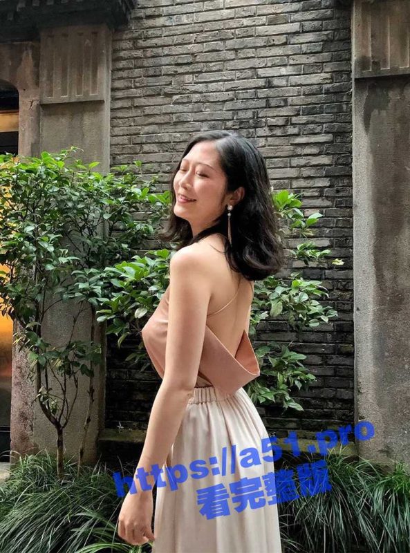 成都32岁熟女少妇富婆 丰乳肥臀欲求不满 找狼狗男单满足自己的饥渴骚穴 骑着鸡巴摇的停不下来-51吃瓜网