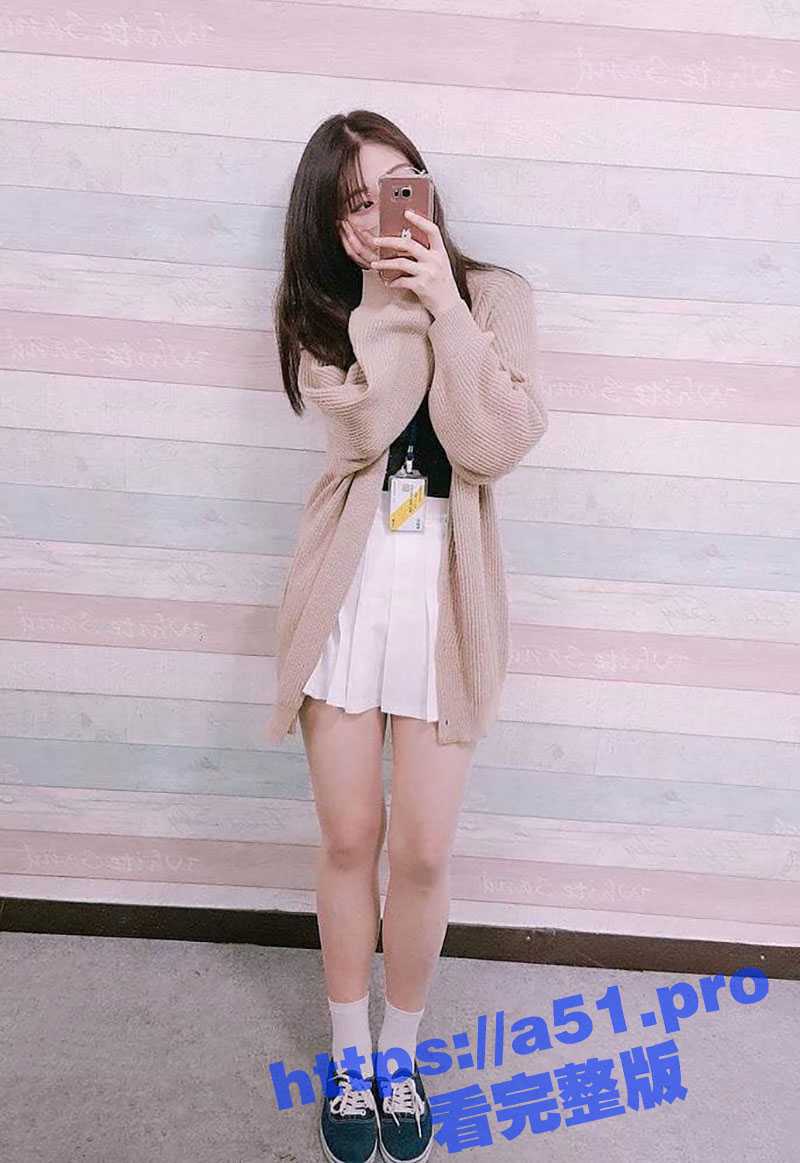 长相清纯的女友 私下穿着黑丝网袜与男友打炮 嫌男友没洗澡极力反抗 但是插入骚穴后立马变乖了! - 51吃瓜网-51吃瓜网