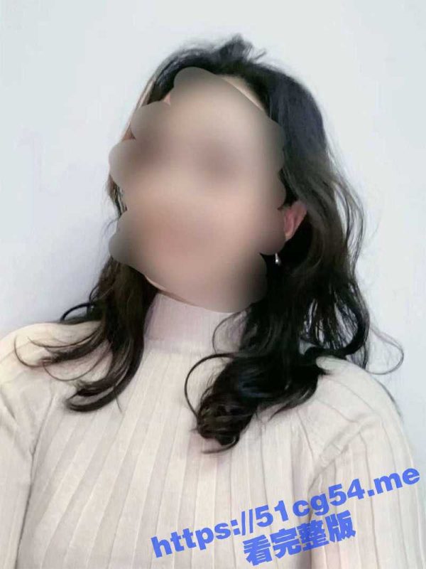 已婚性瘾极品画室女老师 长腿翘臀天生就是骚货 和自己学生长期偷情 兄弟们欣赏一下女老师的性感-51吃瓜网