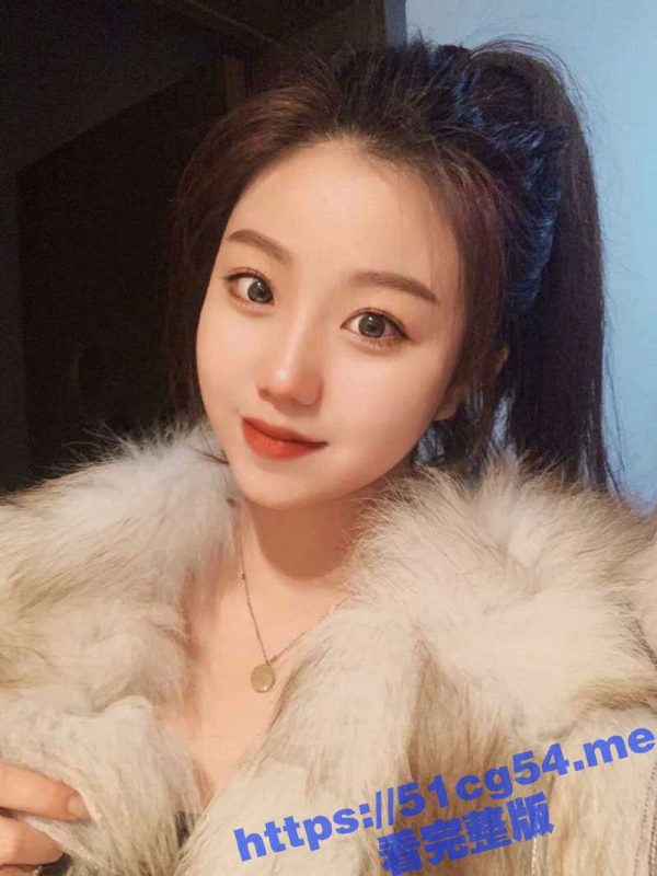 音乐学院的极品反差校花 别看颜值身材很女神 但其实非常好约 忽悠两句就能带到楼道吃鸡操逼-51吃瓜网