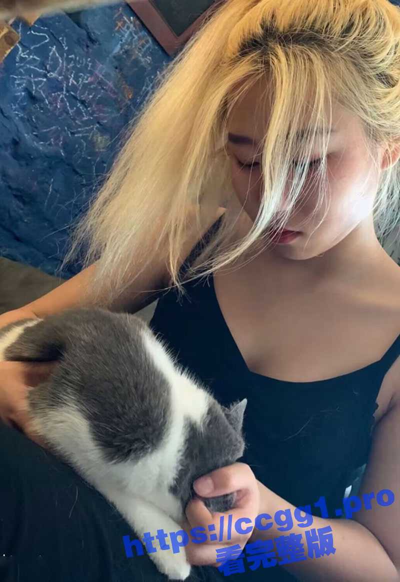 江西农业大学反差学生妹 何雨婷 被炮友抓着头发猛操 小金发妹实在是太骚了 不会被操坏吧！ - 51吃瓜网-51吃瓜网