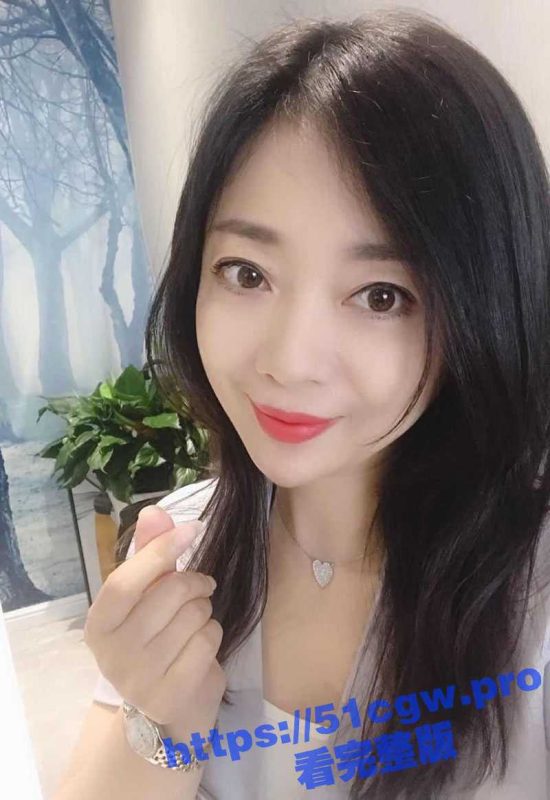 超有气质的已婚人妻少妇 喝的烂醉后饥渴难耐网上约炮 在酒店的床上任人狂操！-51吃瓜网